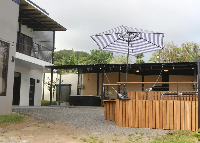 Holiday home Casa Con Piscina Y Jacuzzi, Vista Al Volcan Tenorio *