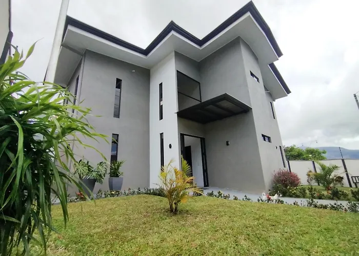Casa Con Piscina Y Jacuzzi, Vista Al Volcan Tenorio Holiday home Martirio